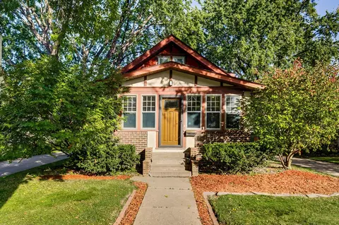 950 Bellows St, West Saint Paul, MN 55118