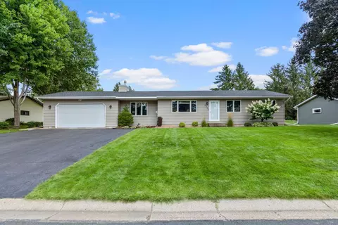 8330 Cleadis Ave, Inver Grove Heights, MN 55076
