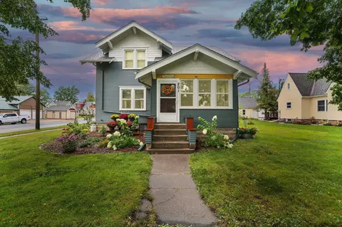 201 Adams St E, Arlington, MN 55307