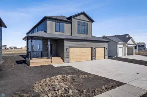 4700 Hampton Loop S, Moorhead, MN 56560 photo 2