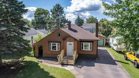 331 7th St, Cloquet, MN 55720