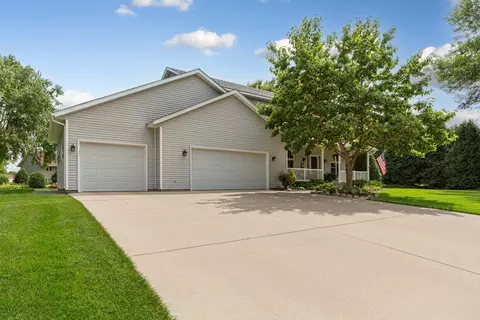1410 Fairway Dr, Faribault, MN 55021 photo 4