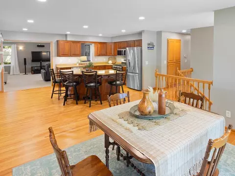 13103 Parkwood Dr, Burnsville, MN 55337