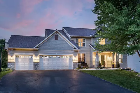 2040 Fountain Ln, Waconia, MN 55387