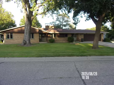113 Third Ave NE, Elbow Lake, MN 56531