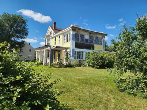 219 2nd St SW, Wadena, MN 56482