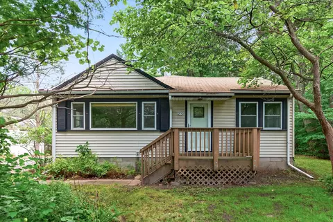 7851 Eastwood Rd, Mounds View, MN 55112