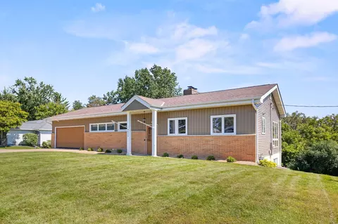 4820 Yorktown Ln N, Plymouth, MN 55442