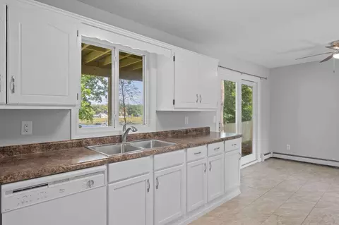 Kitchen - 4660 Suffolk Rd, Mound, MN 55364 photo 3 of 6