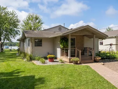 27212 Lakewood Dr NW, Isanti, MN 55040
