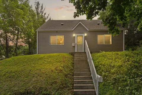 1029 Putnam Ave, Red Wing, MN 55066