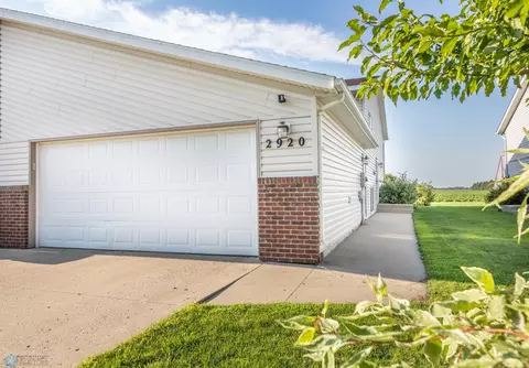 2920 7th Ave N, Moorhead, MN 56560