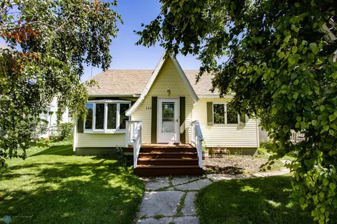 110 2nd St W, Ada, MN 56510