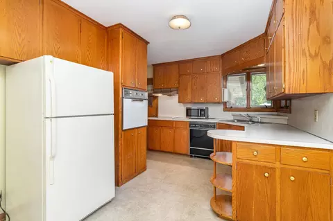 Kitchen - 712 Keniston St N, Champlin, MN 55316 photo 1 of 2
