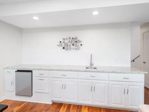 Kitchen - 2775 County Road 19, Maple Plain, MN 55359 photo 7 of 7