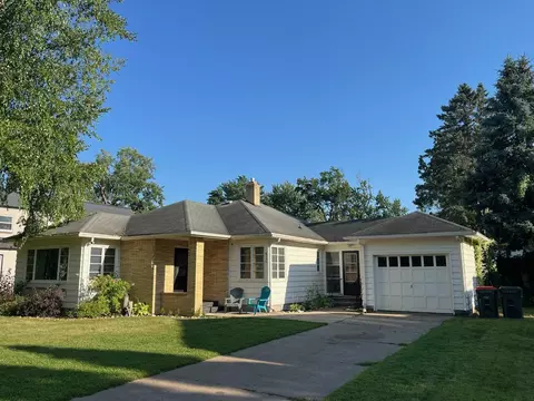 416 Bluff Ave, Brainerd, MN 56401