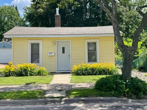 116 Geranium Ave E, Saint Paul, MN 55117