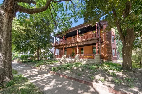 627 4th St NE, Minneapolis, MN 55413