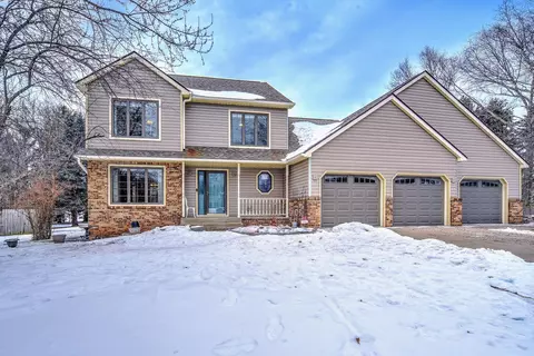 1131 Alfred Pl, New Richmond, WI 54017