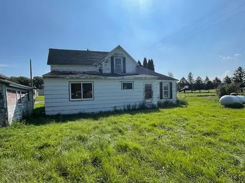 Exterior - 300 3rd St, Hazel Run, MN 56241 photo 4 of 9