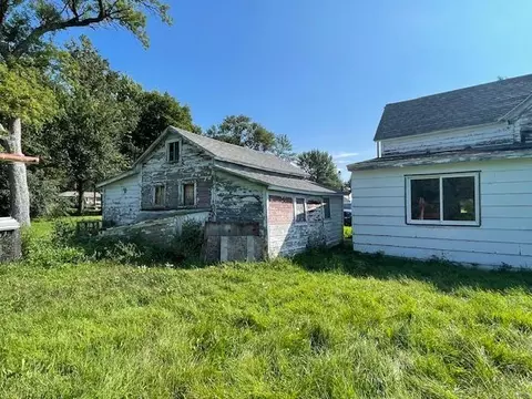 Exterior - 300 3rd St, Hazel Run, MN 56241 photo 5 of 9