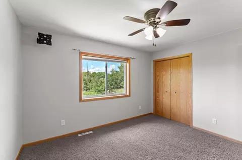 Bedroom - 235 Maple Ln, Jordan, MN 55352 photo 11 of 14