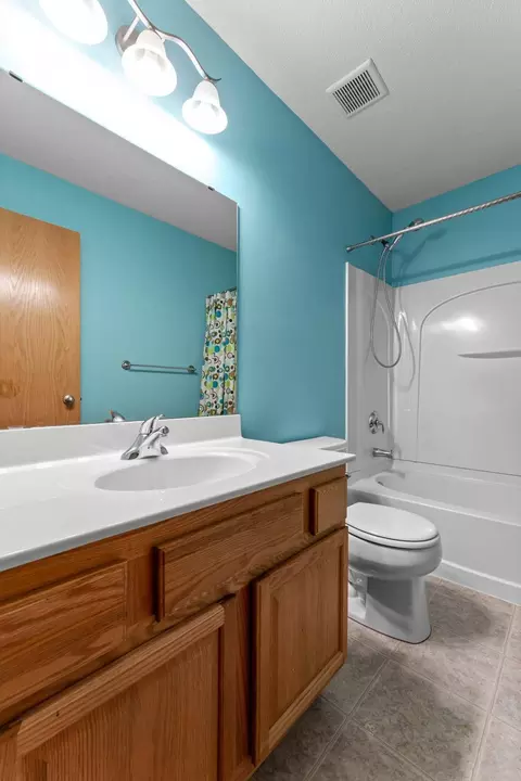 Bath - 235 Maple Ln, Jordan, MN 55352 photo 6 of 7