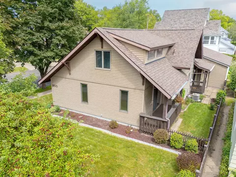 300 E 8th St, Winona, MN 55987 photo 2