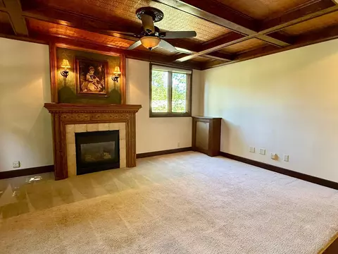 Living - 409 15th St SW, Willmar, MN 56201 photo 3 of 3