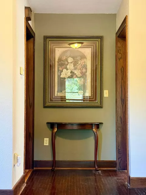 Entry Way - 409 15th St SW, Willmar, MN 56201 photo 1 of 4