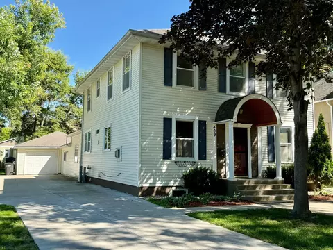 Exterior - 409 15th St SW, Willmar, MN 56201 photo 2 of 6