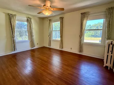 Bedroom - 409 15th St SW, Willmar, MN 56201 photo 3 of 5