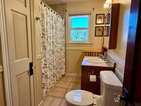Bath - 409 15th St SW, Willmar, MN 56201 photo 1 of 4