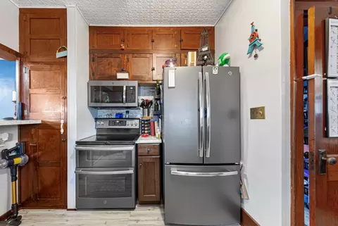 Kitchen - 207 9th Ave SW, Faribault, MN 55021 photo 2 of 3