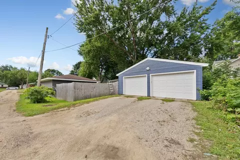 Exterior - 207 9th Ave SW, Faribault, MN 55021 photo 3 of 13