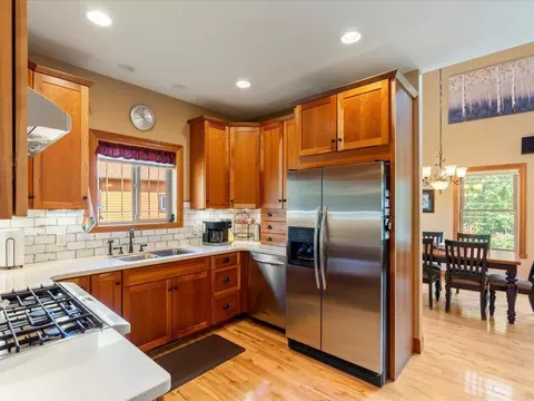 Kitchen - 16460 Park Estates Dr, Brainerd, MN 56401 photo 3 of 4