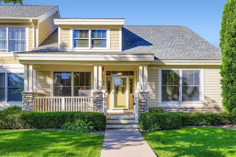 164 Pine Hollow Grn, Stillwater, MN 55082