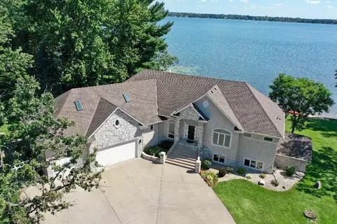 21501 Lake George Blvd, Oak Grove, MN 55303