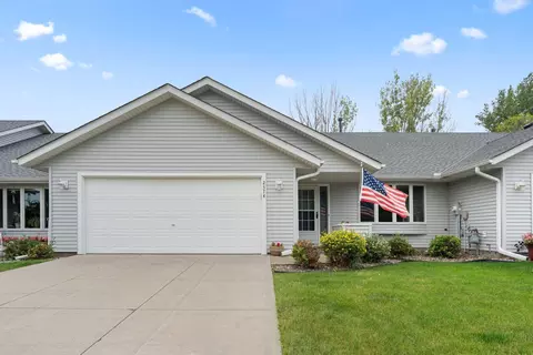 2574 75th St E, Inver Grove Heights, MN 55076