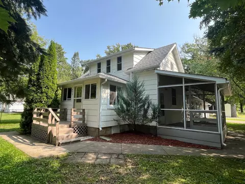 454 Mclean St, Mora, MN 55051