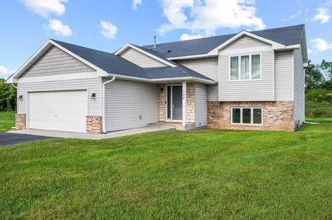 528 Jackson Cir, Somerset, WI 54025