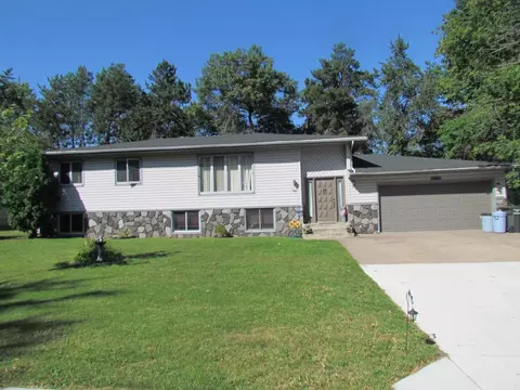 Exterior - 1812 S 7th St, Brainerd, MN 56401 photo 2 of 4