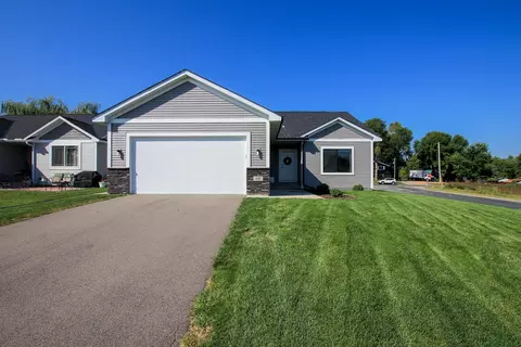 400 Grant Ave SE, Hutchinson, MN 55350