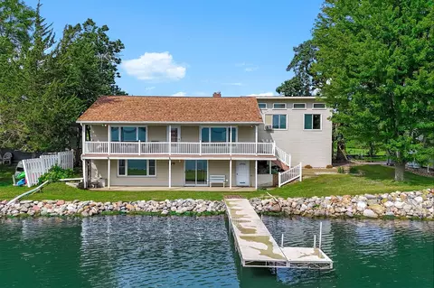 50733 Carpenters Point Ln, Elysian, MN 56028