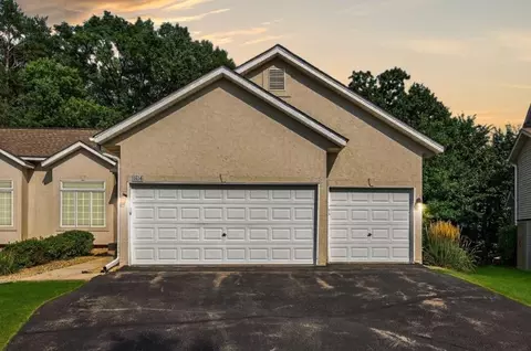 1514 Deerwood Bnd, Eagan, MN 55122
