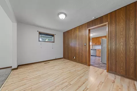 808 S 5th St, Saint Peter, MN 56082 photo 8