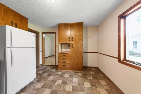 808 S 5th St, Saint Peter, MN 56082 photo 12