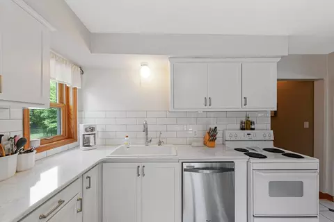 Kitchen - 618 Fair St, Saint Peter, MN 56082 photo 2 of 3