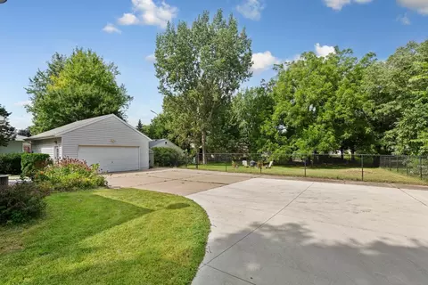 Exterior - 618 Fair St, Saint Peter, MN 56082 photo 1 of 3