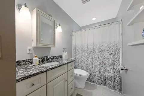 Bath - 618 Fair St, Saint Peter, MN 56082 photo 1 of 2